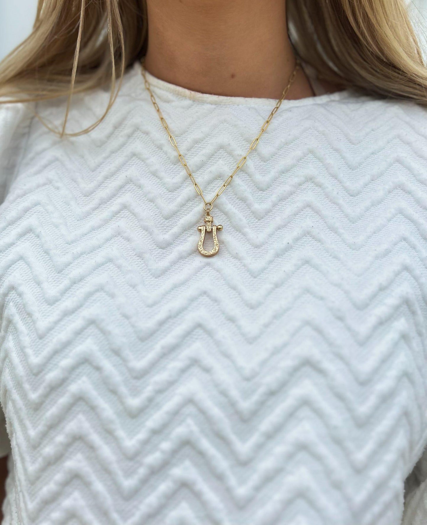 Horsebit Necklace