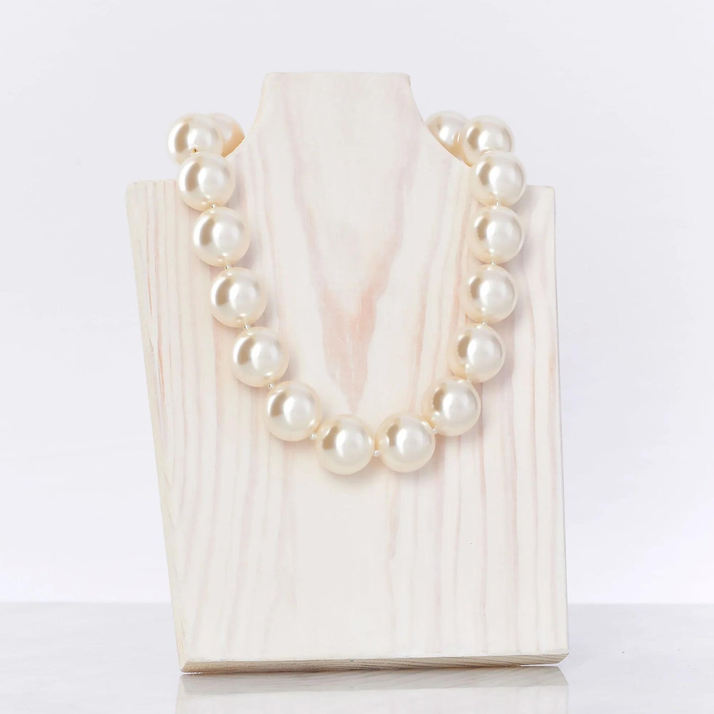 Hot Girls Pearl Pearl Necklace