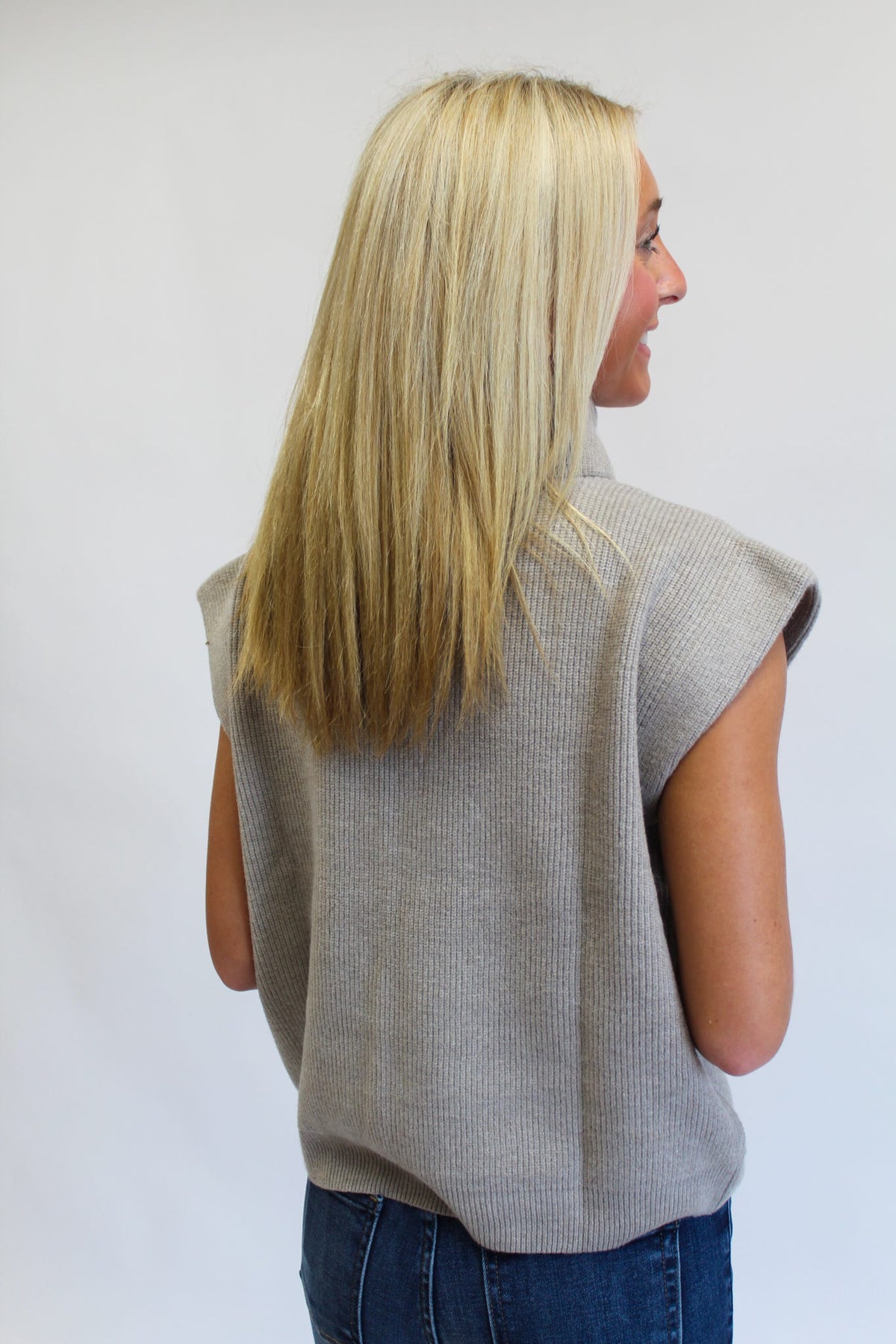 Aspen Heights Sleeveless Sweater Top