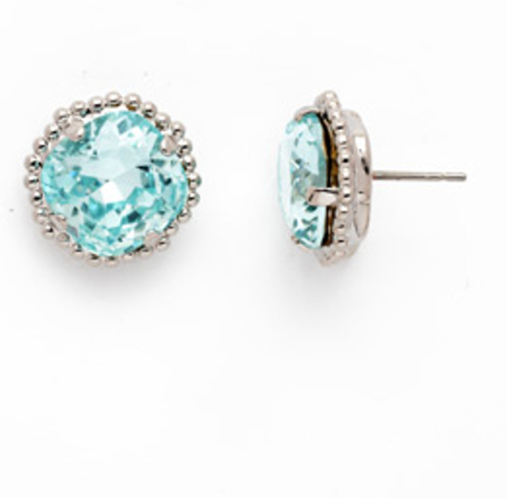 CUSHION-CUT SOLITAIRE STUD