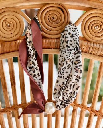 Robyn Magnetic Pearl Scarf Necklace