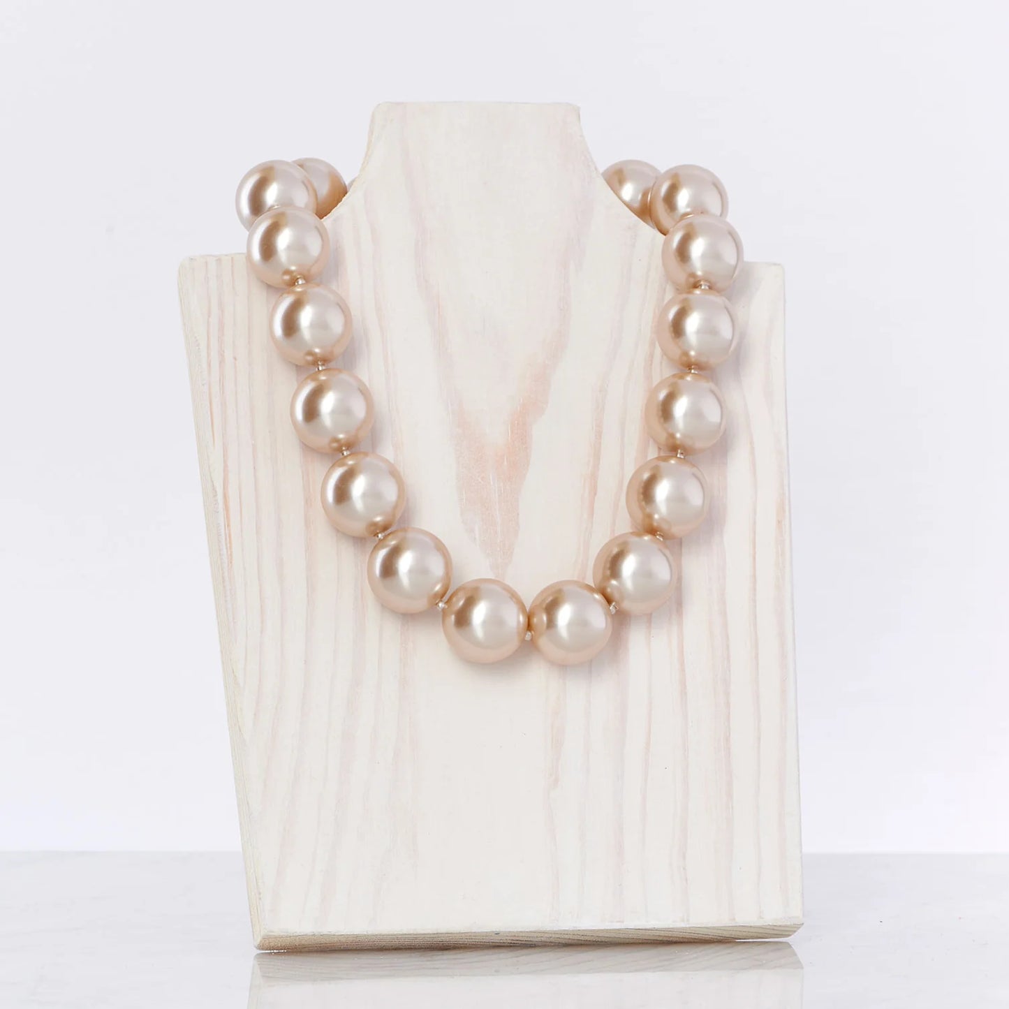 Hot Girls Pearl Pearl Necklace