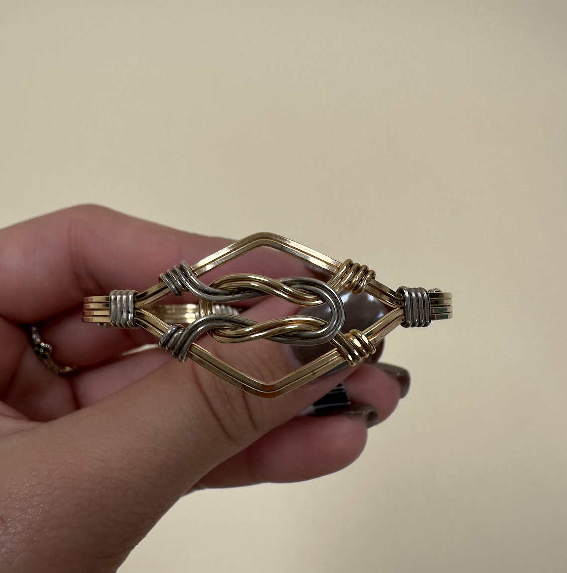 Sister's Bond Bracelet 6 TT,-