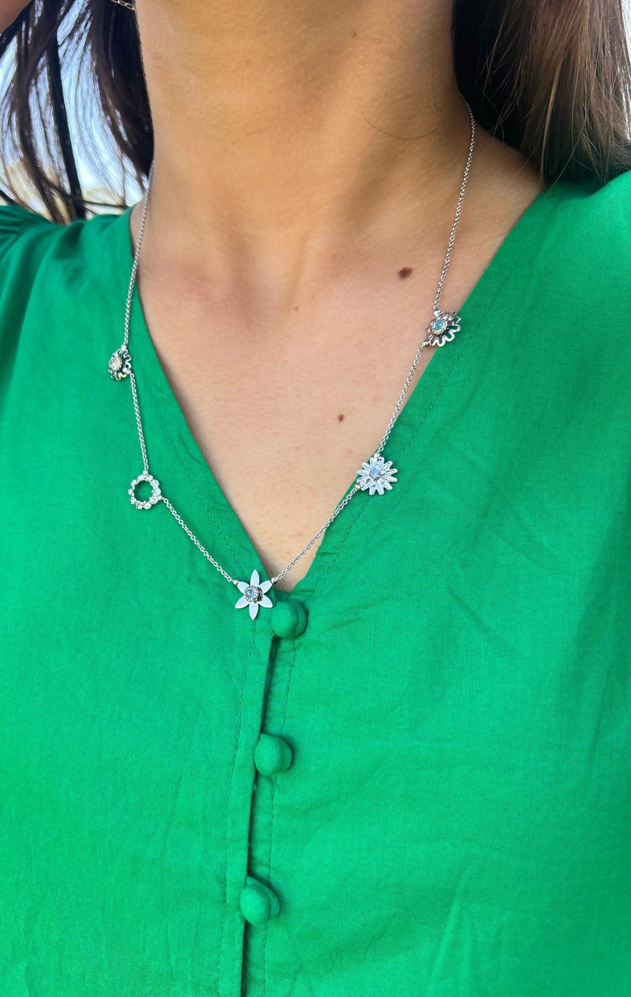 PHEOBE PENDANT NECKLACE