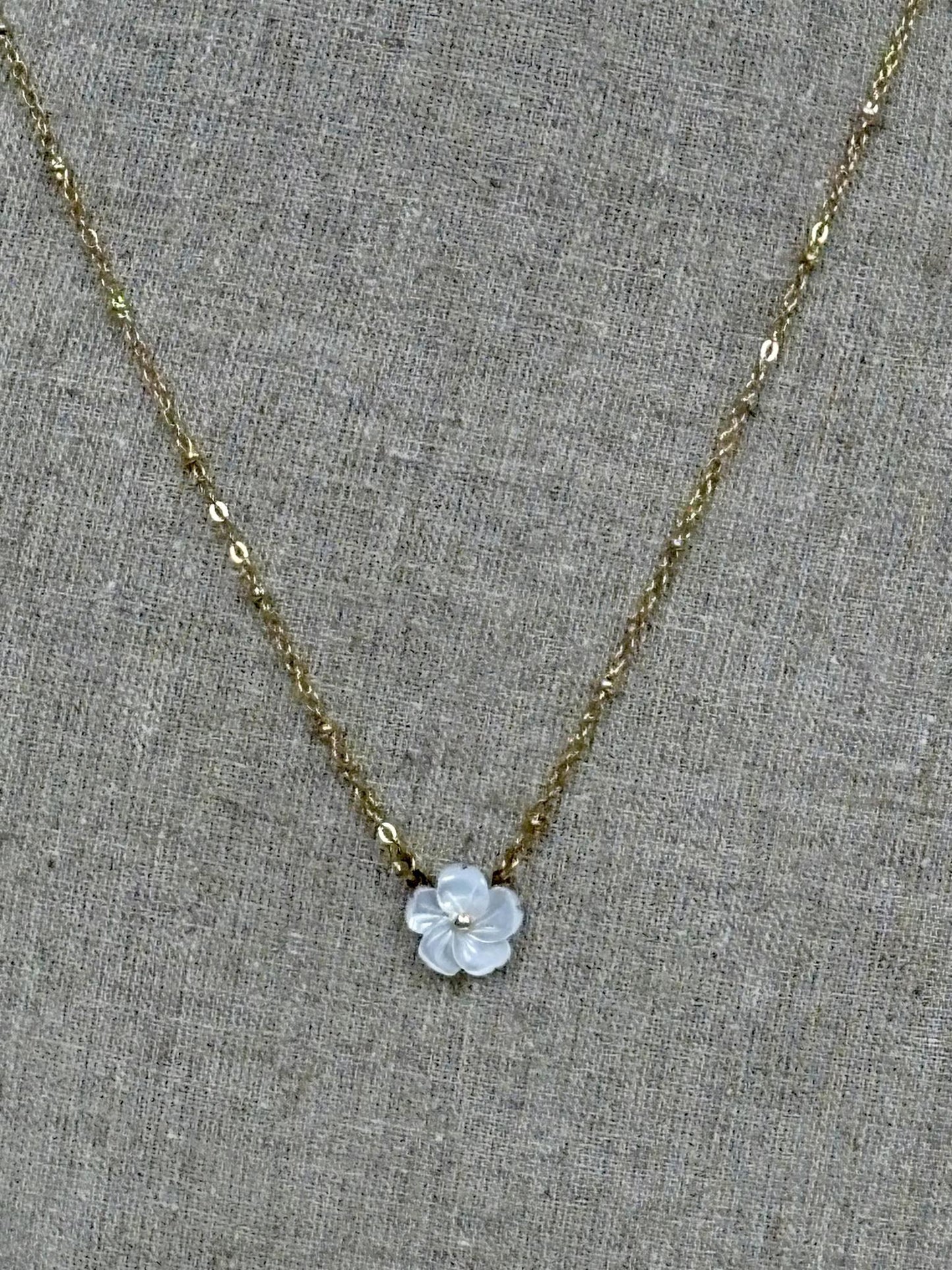 White Flower Necklace