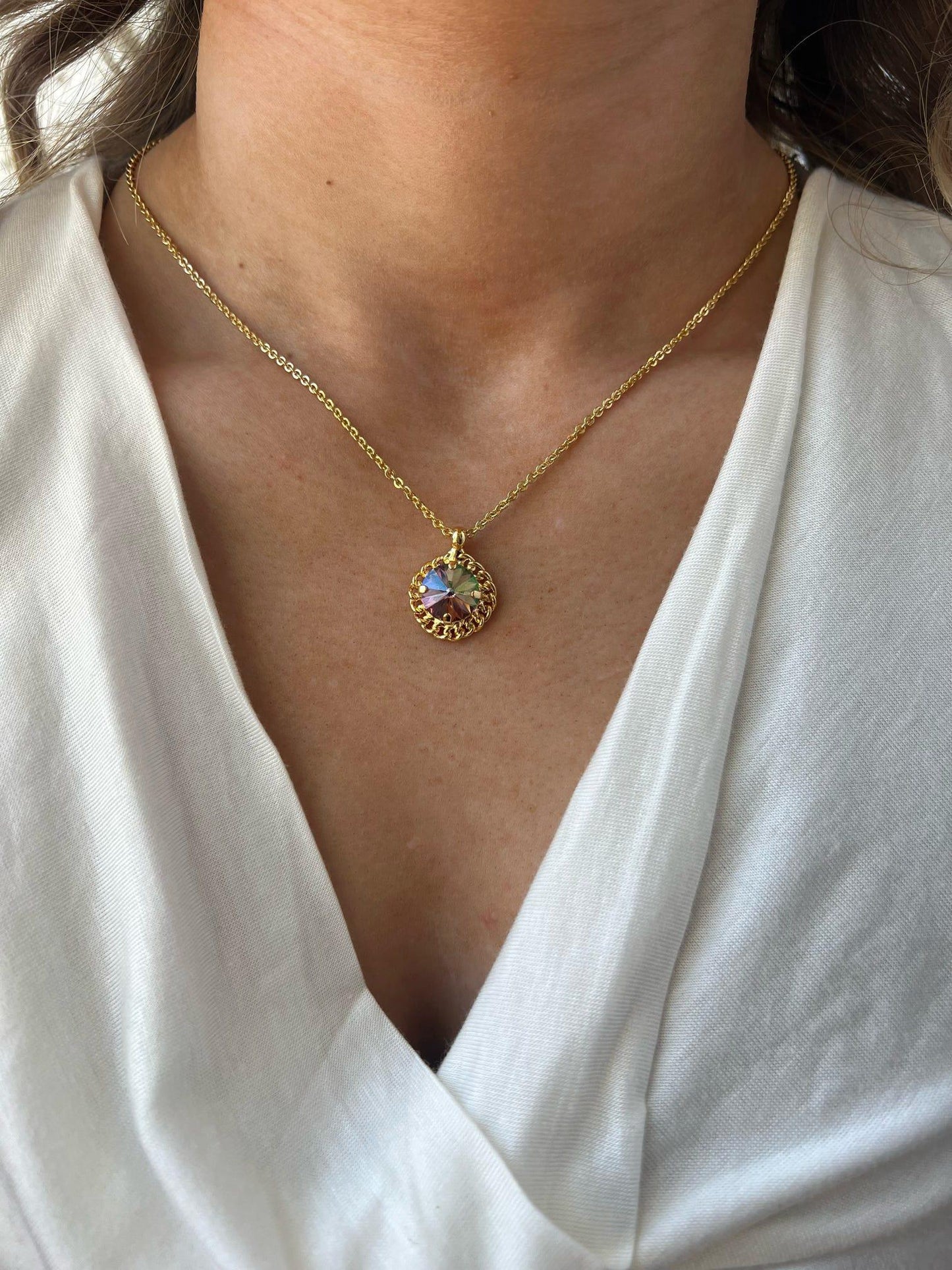 Gold Pendant Necklace