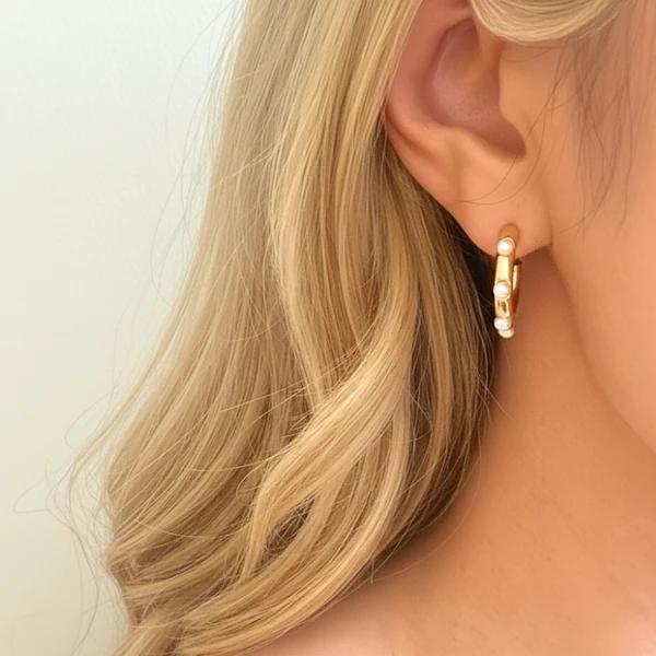 Pearl Accent Hoop Earrings - Modern Gold Elegance