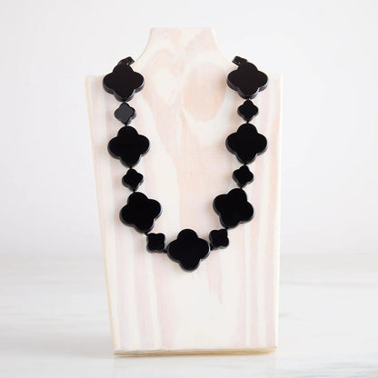 Hot Girls Pearl Clover Necklace
