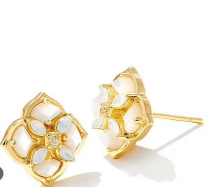 DIRA STONE STUD EARRING