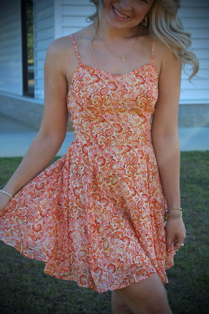 SLEEVELESS MINI DRESS W/ LACE UP DETAIL AT BACK: ORANGE