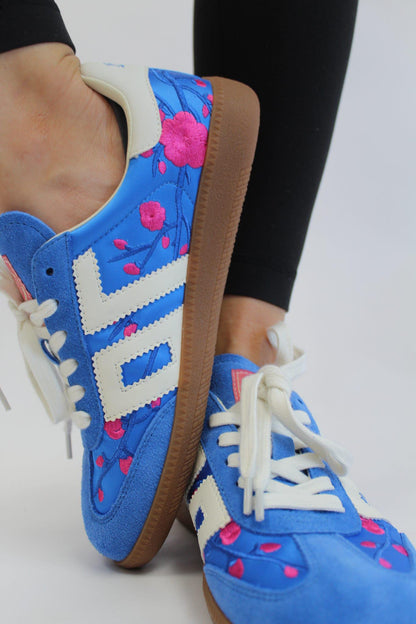 Floral French Blue Ghost C26