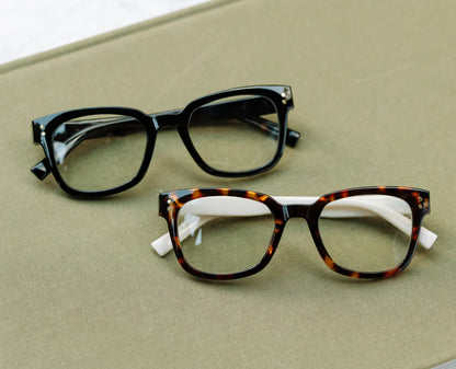 Aubrey - Tortoise/White Peepers