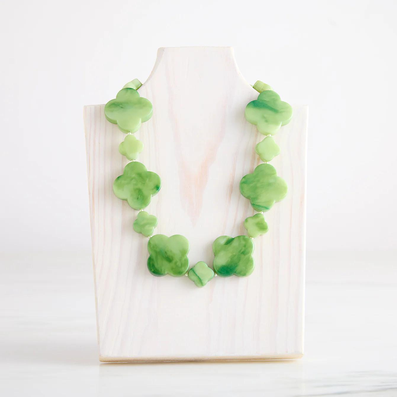 Hot Girls Pearl Clover Necklace