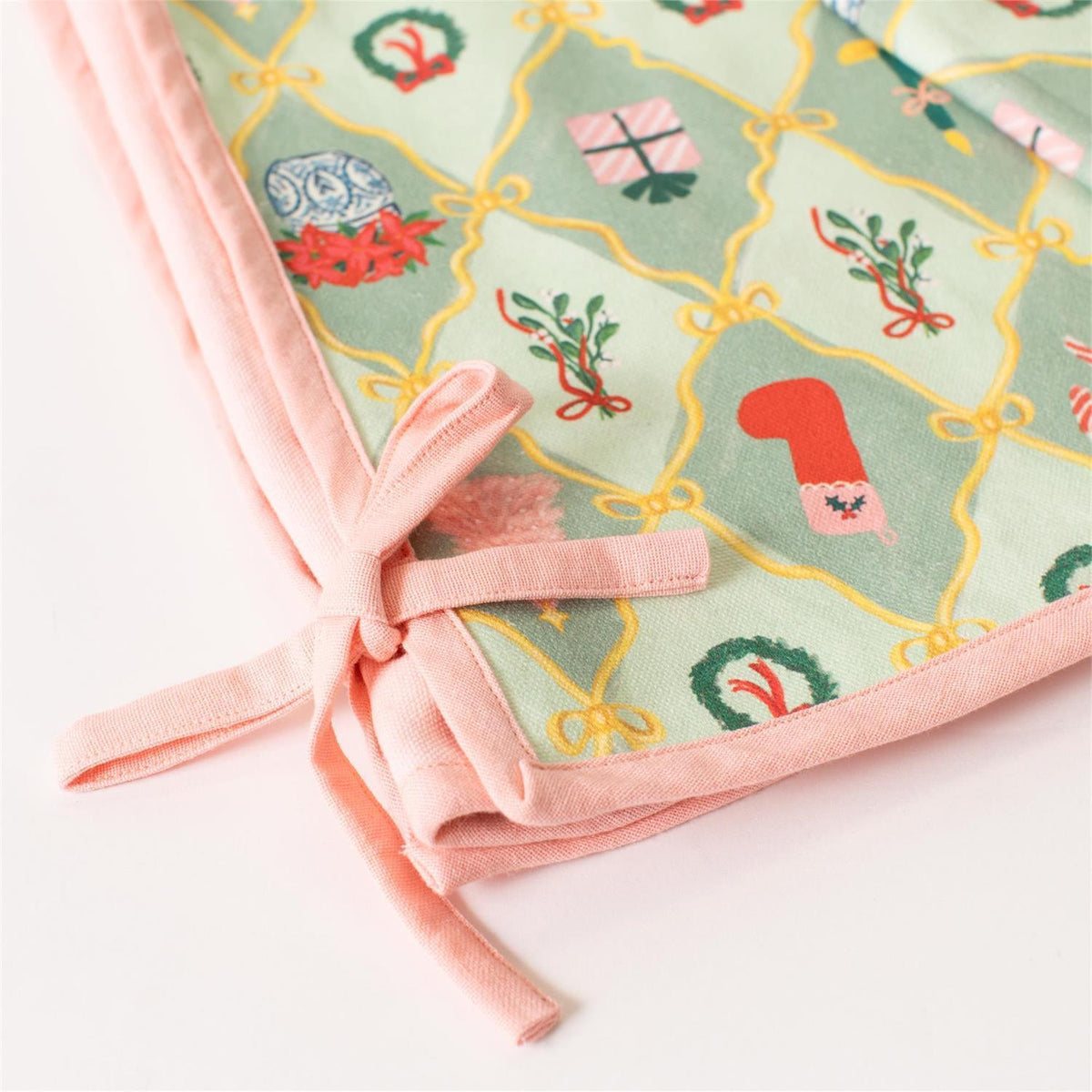 Christmas Blush Wonderland Tree Skirt