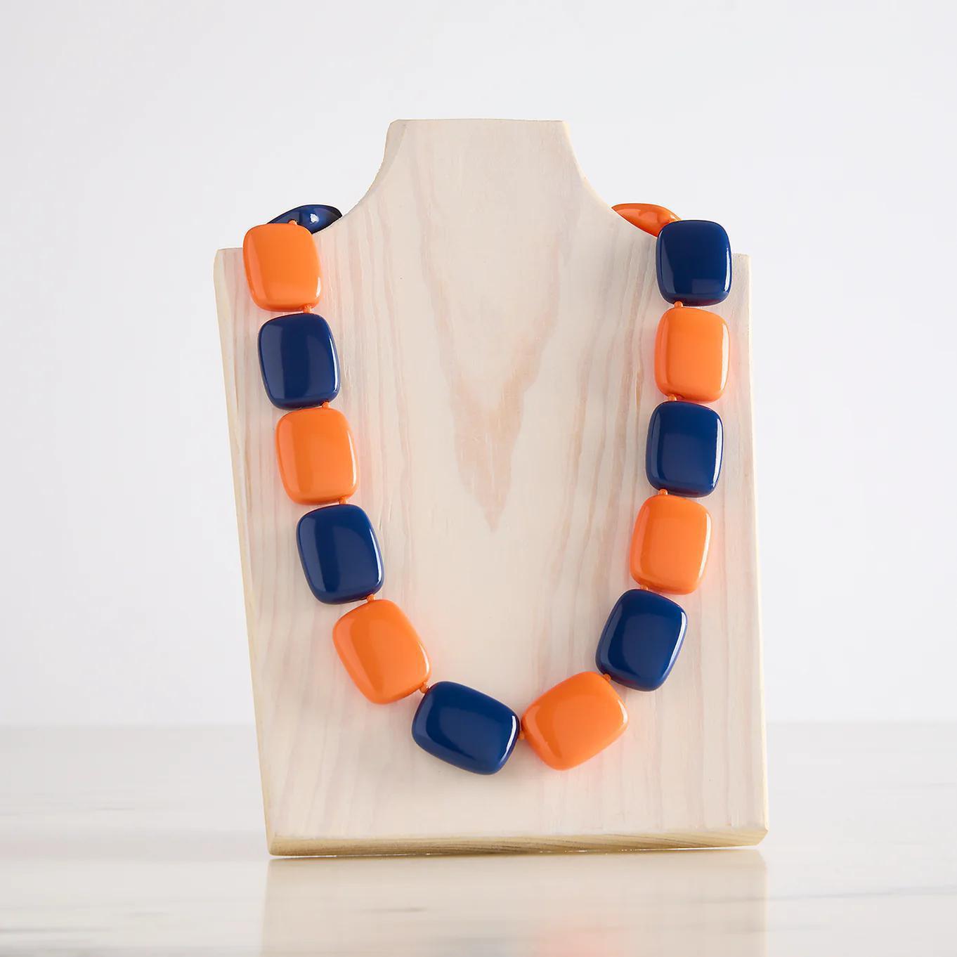 Hot Girls Pearls Chicklet Necklace