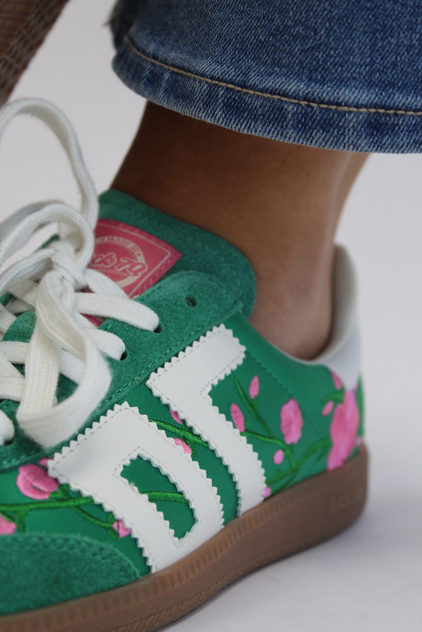 Floral Green Ghost C26