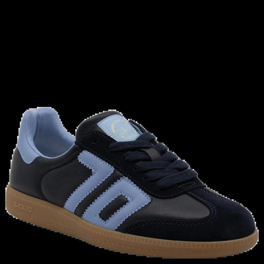 Cloud W26 in Navy Sky Sneakers