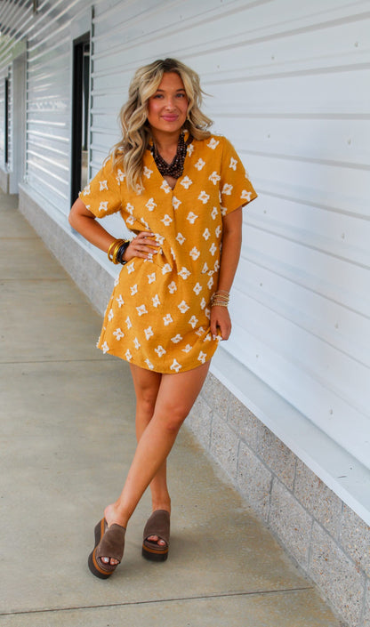 Molly Short Sleeve Detailed Dress