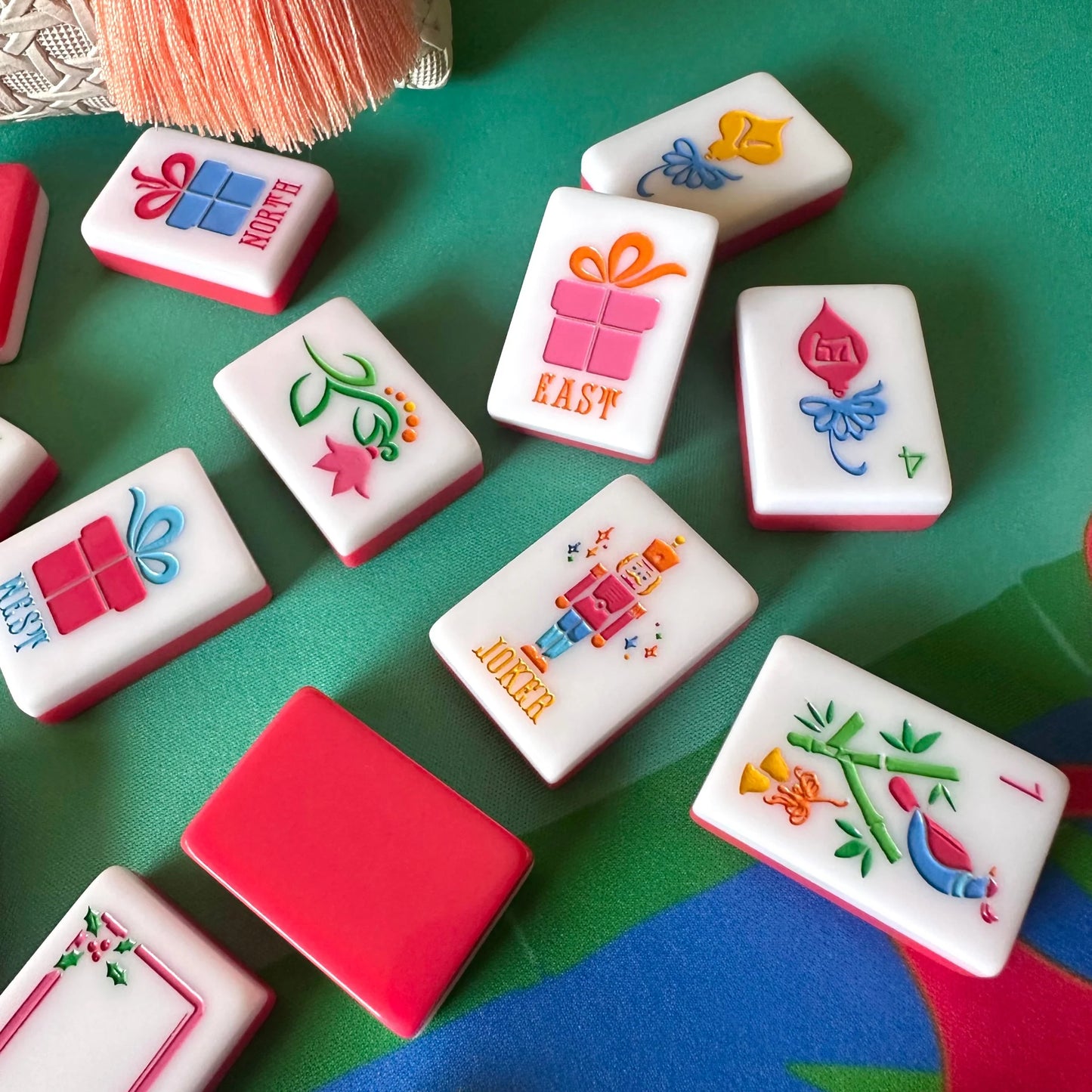 Holiday Soirée Mahjong Set