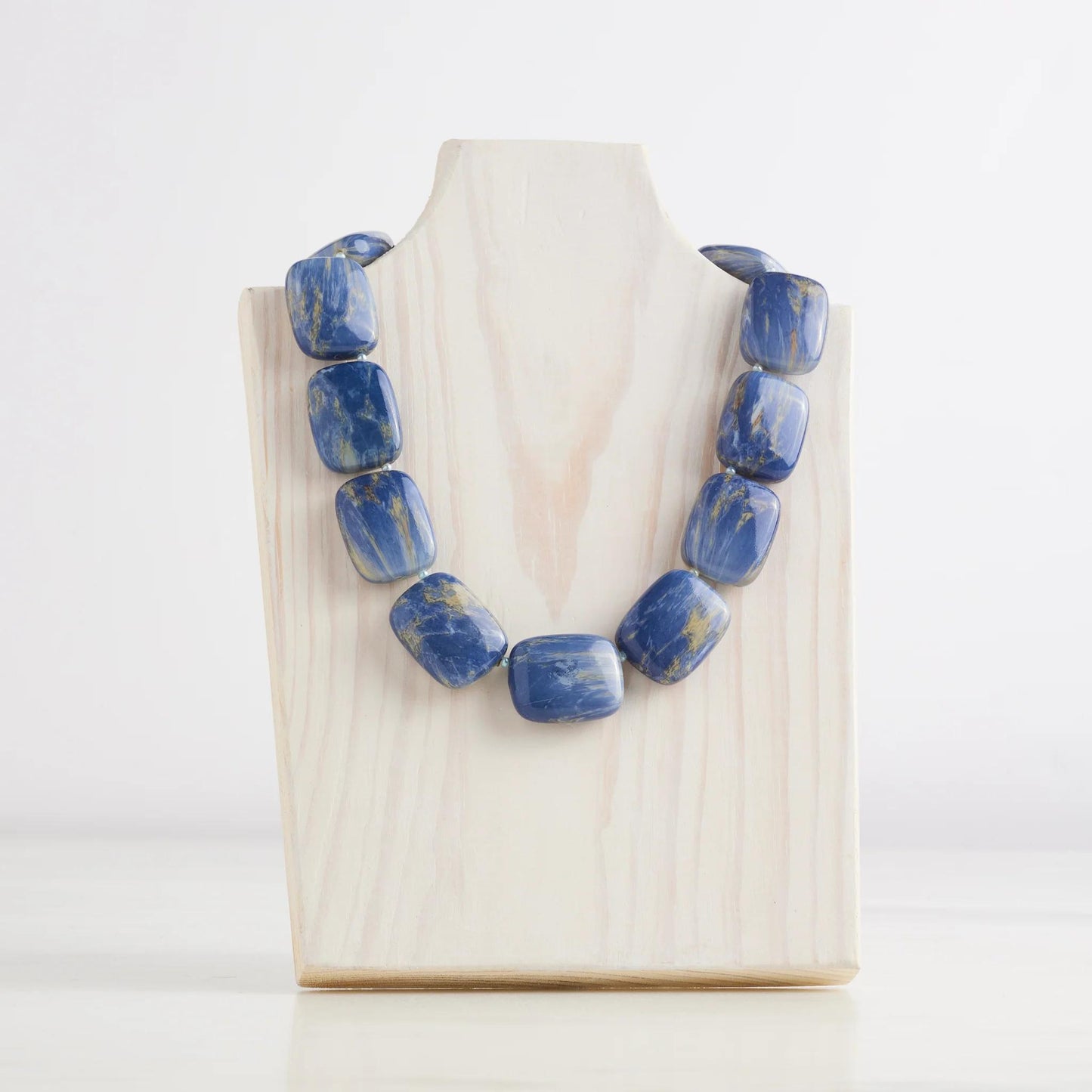 Hot Girls Pearls Chicklet Necklace
