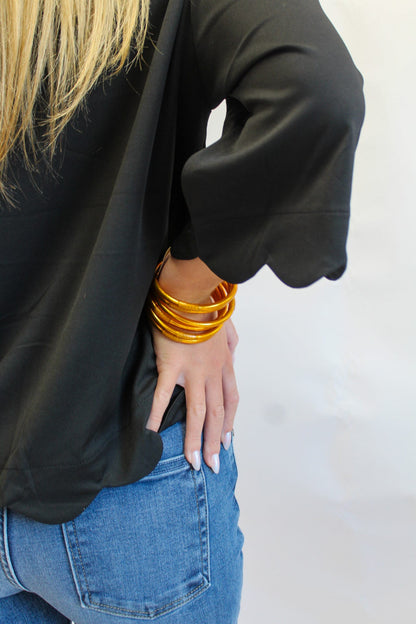 Leisure Chic Scallop Hem Top