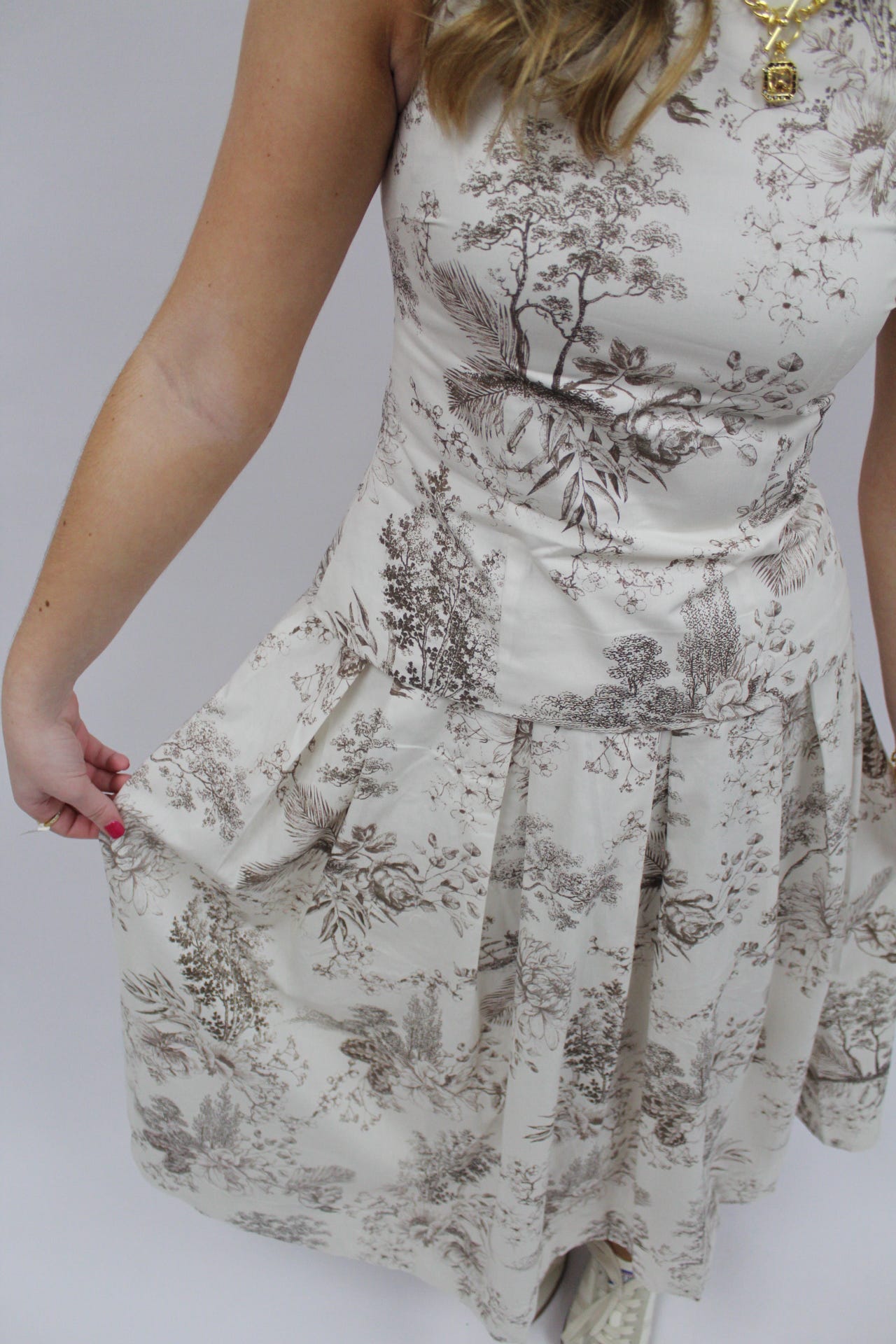 Heirloom Garden Pleated Midi Skirt