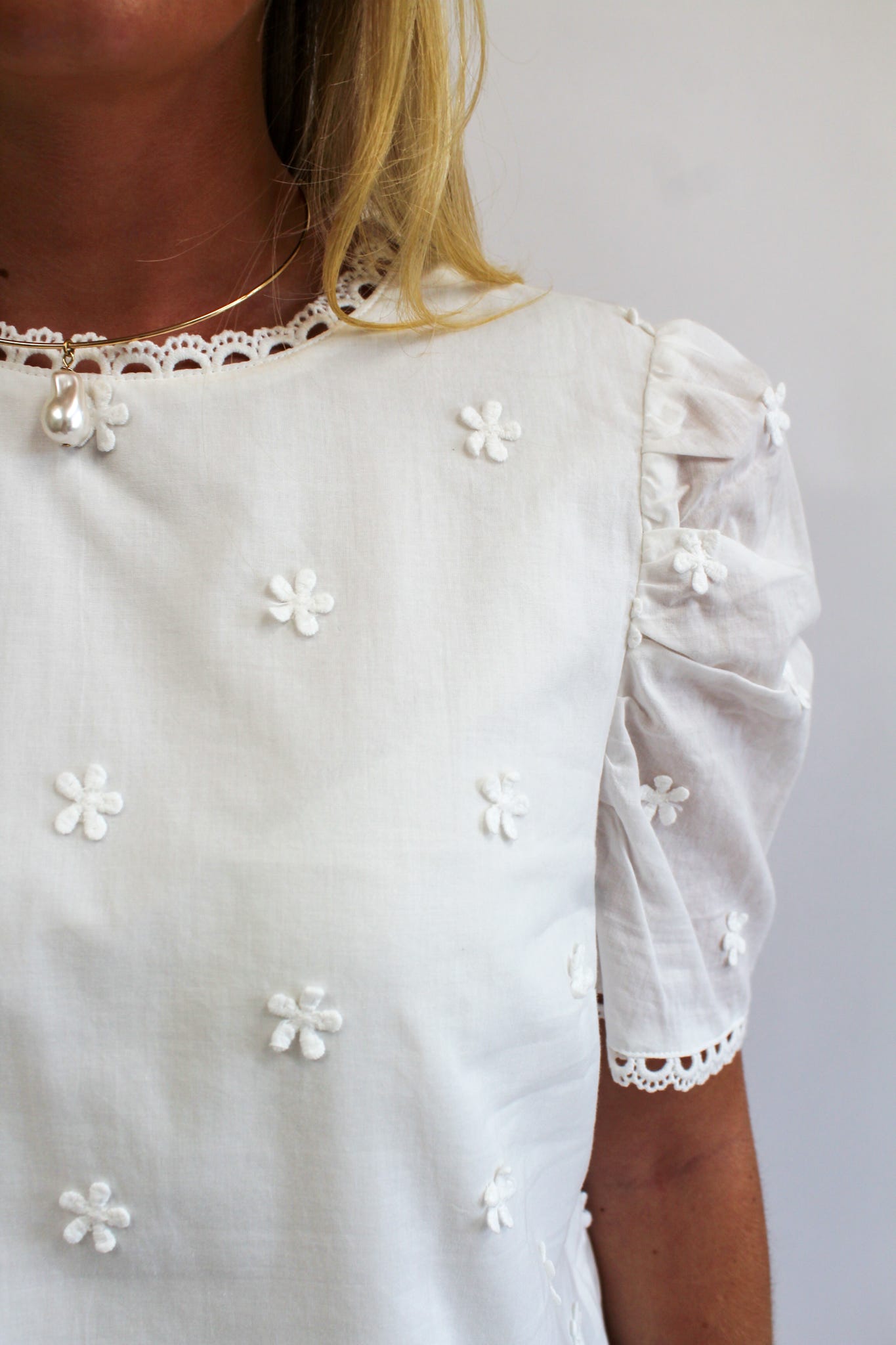 Champagne Behavior Short Puff Sleeve Blouse - White