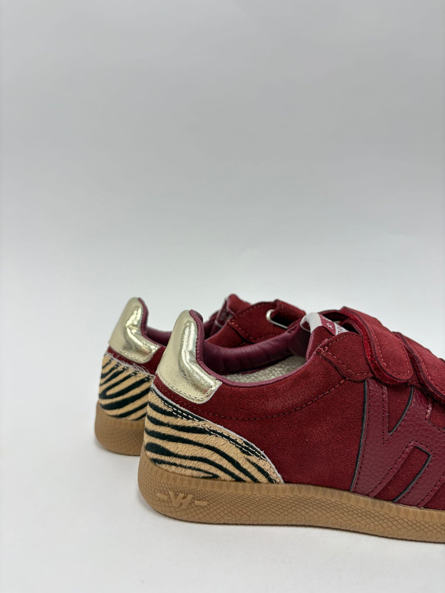 Coleen 1 Burgundy/Tiger