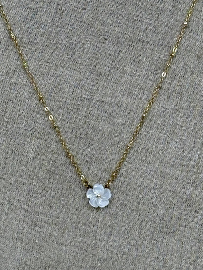 White Flower Necklace