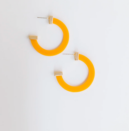 MEDIUM ACRYLIC HOOPS
