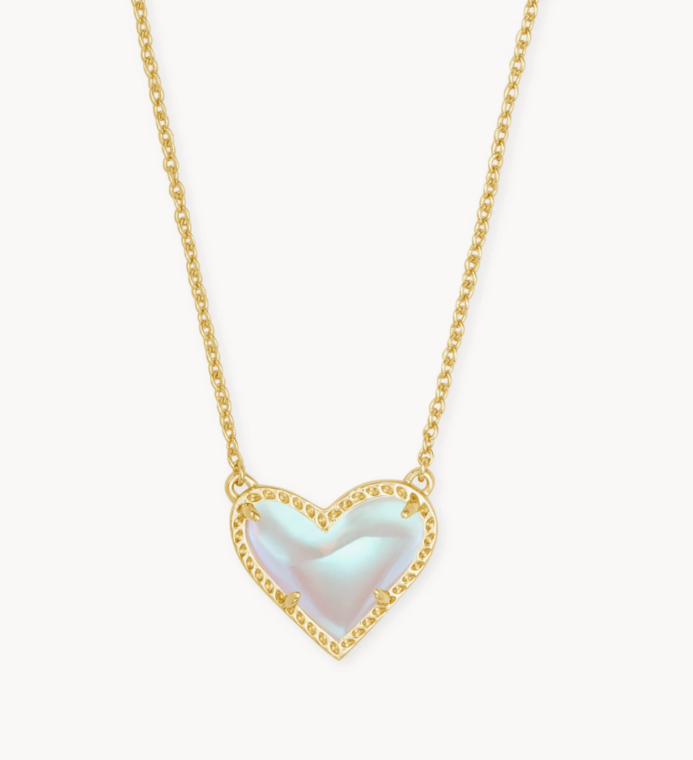 Ari Heart Gold Pendant Necklace (Short)