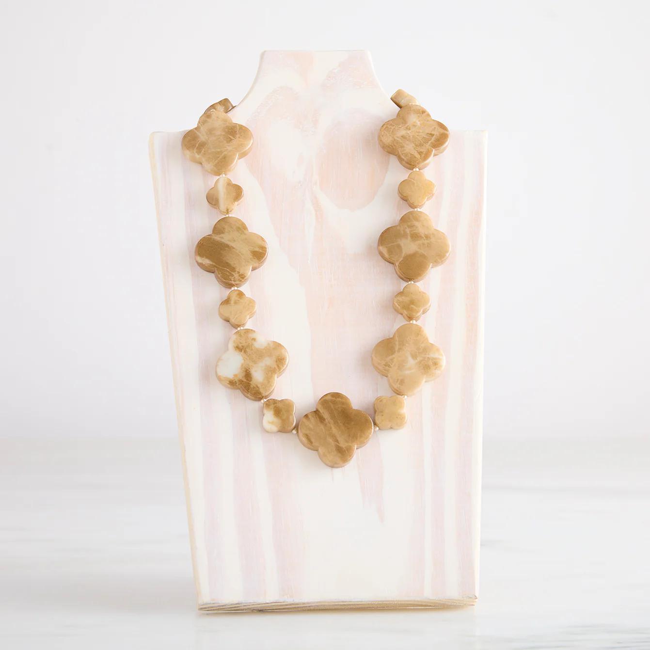 Hot Girls Pearl Clover Necklace